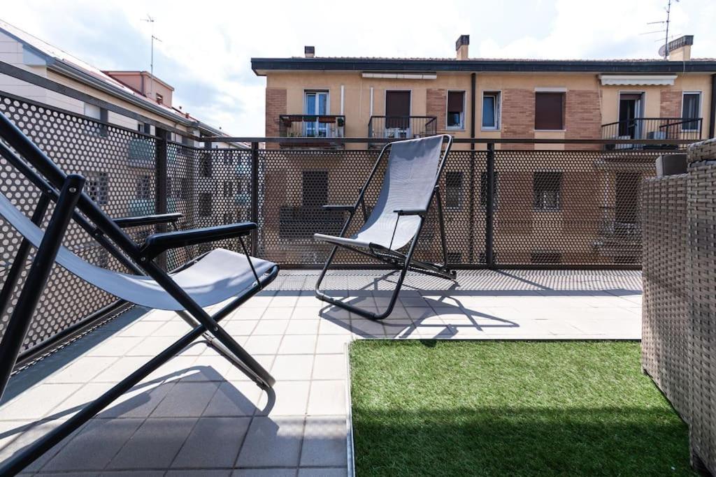 Appartamento Caterina A 5 Minuti Da Milano Fiere E San Siro Con Wifi-Netflix-Free Parking Buitenkant foto